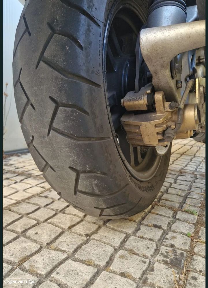Sym MAXSYM - 8
