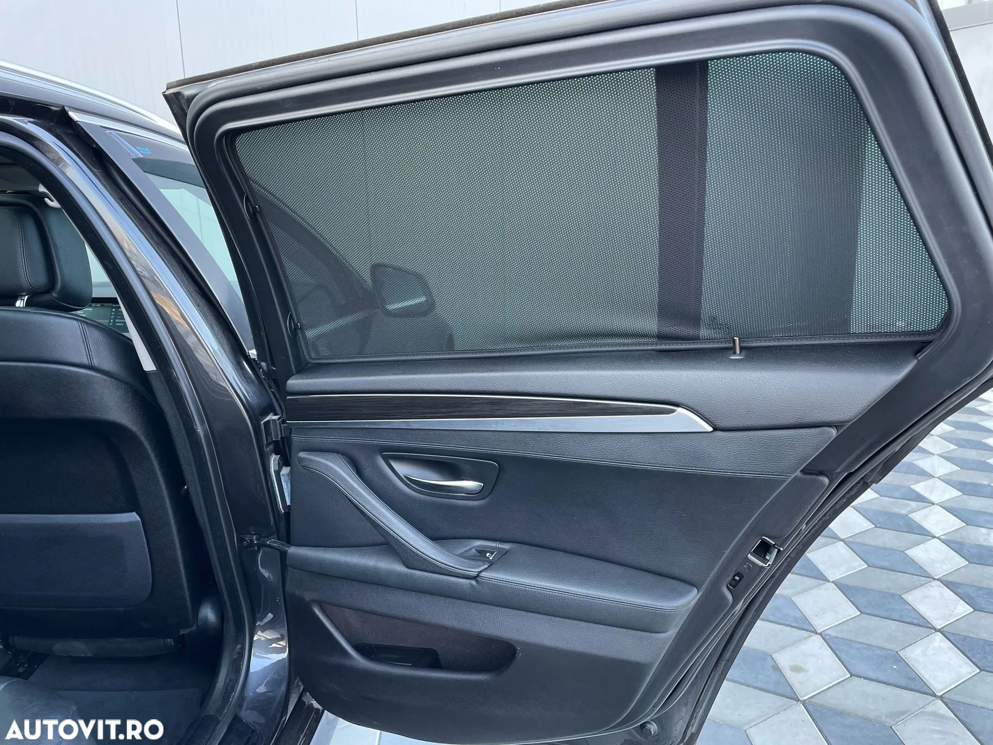 BMW Seria 5 520d Touring Aut. Luxury Line - 24