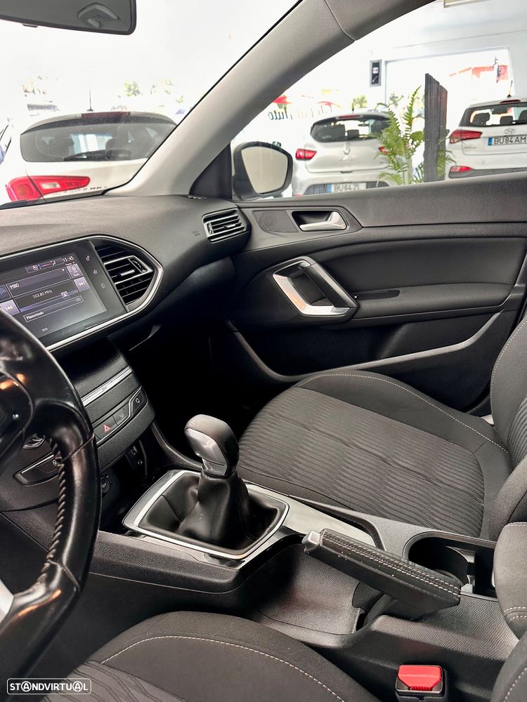 Peugeot 308 1.6 BlueHDi Style - 22