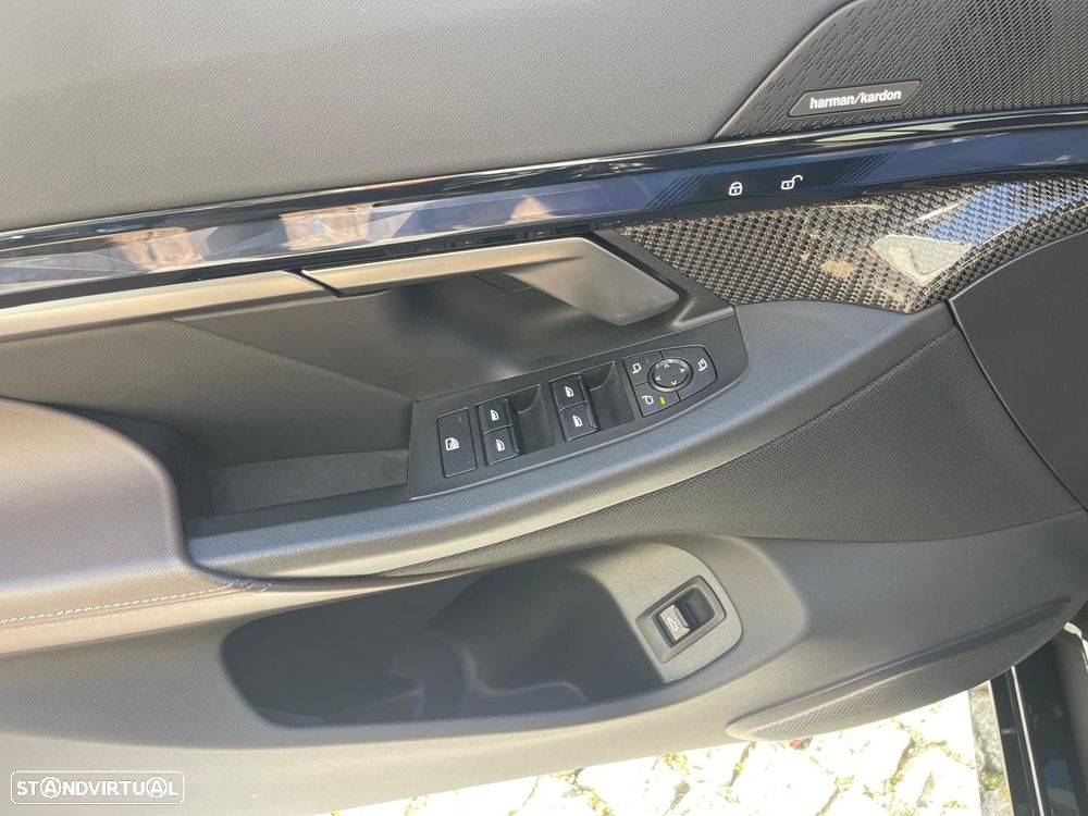 BMW i5 eDrive40 Pack Desportivo M Pro - 33