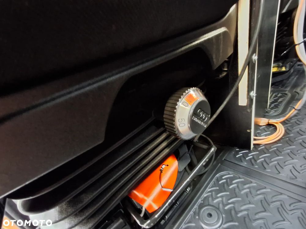 Iveco Daily 35-130 LIFT Doka Brygadówka Automat Hi Matic Plandeka Służba Drogowa Służba Autostradowa Hak Webasto Światła Ostrzegawcze Drogowy - 26