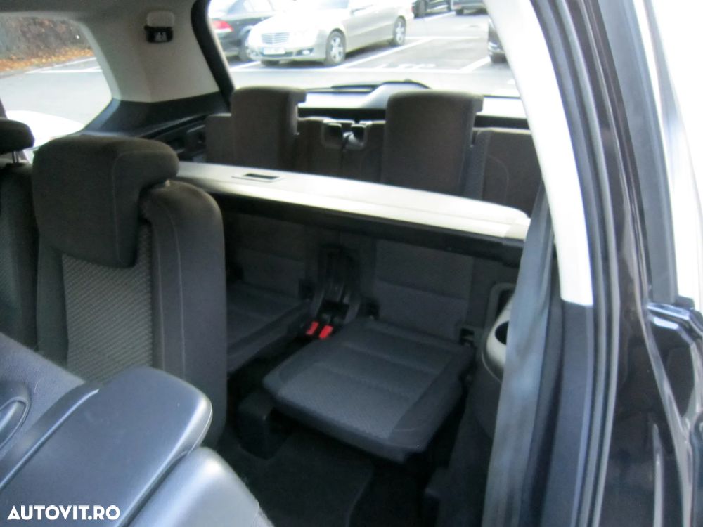 Volkswagen Touran 2.0 TDI SCR DSG Comfortline - 9