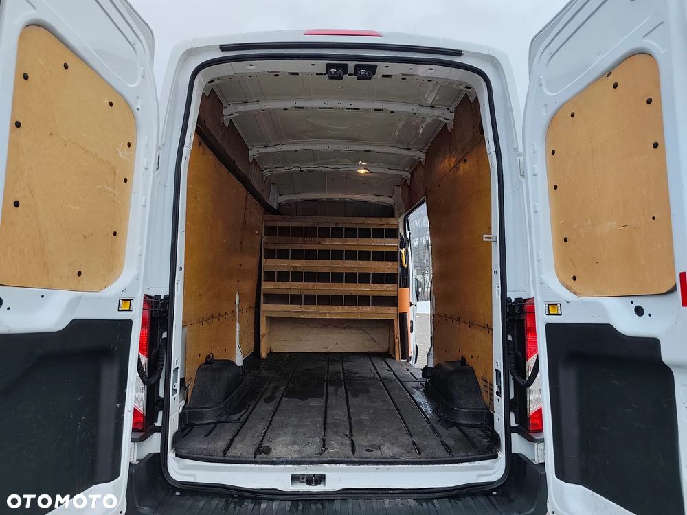 Ford Transit - 13