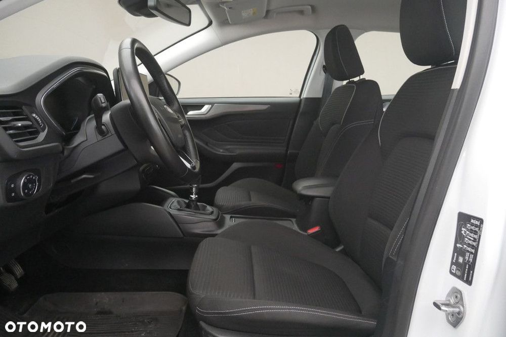 Ford Focus 1.0 EcoBoost Titanium - 12
