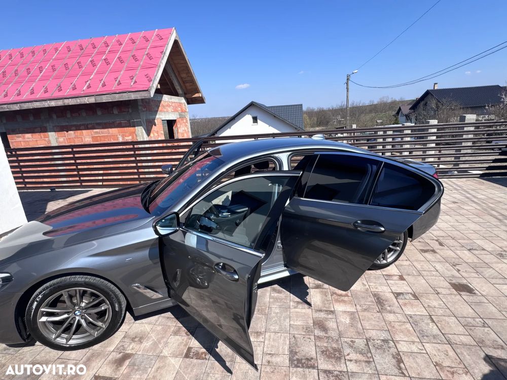 BMW Seria 5 520d xDrive AT - 18