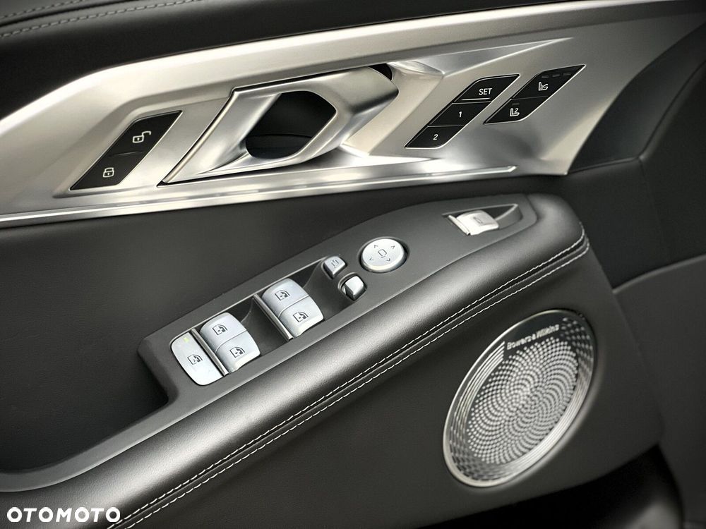 BMW XM - 30