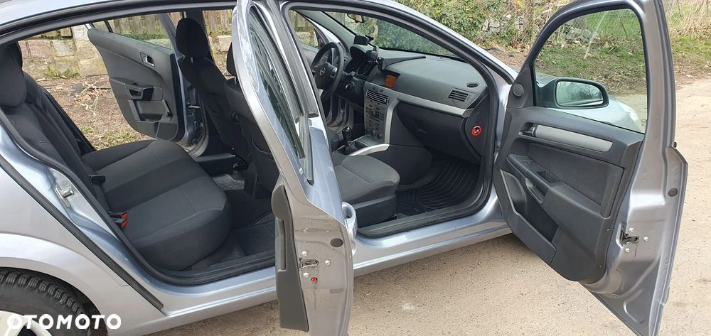 Opel Astra 1.6 - 15