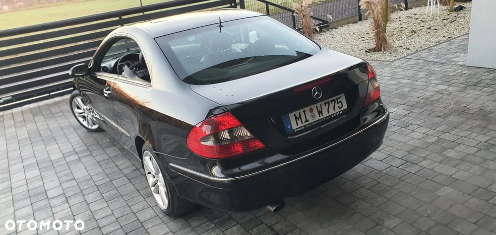 Mercedes-Benz CLK - 27