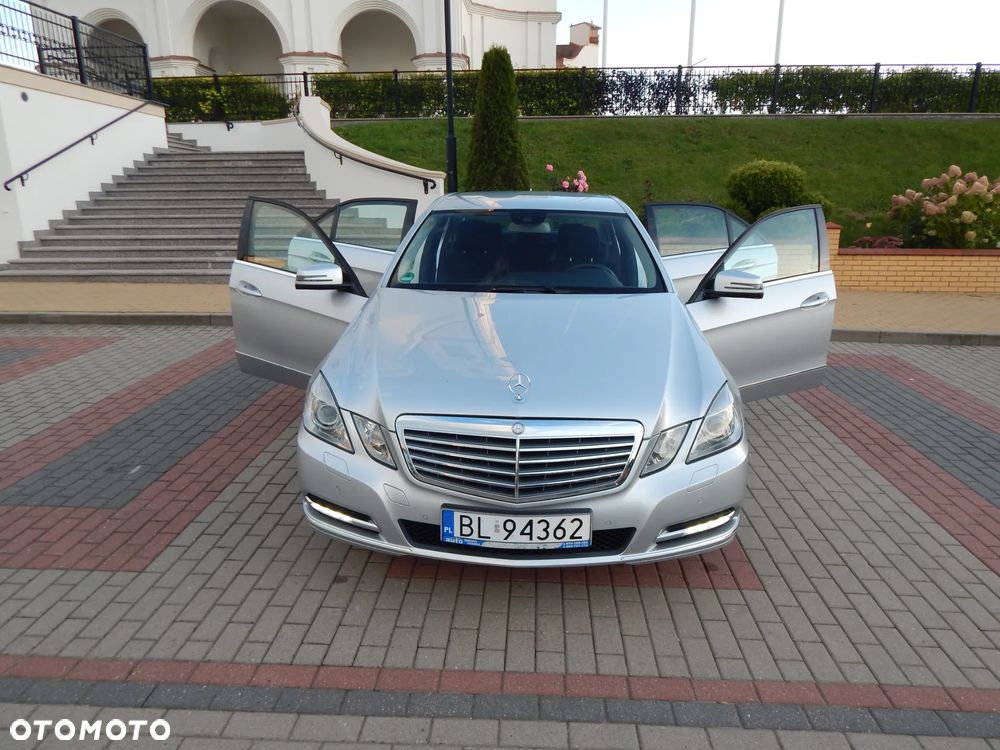 Mercedes-Benz Klasa E 250 CGI BlueEff Elegance - 33