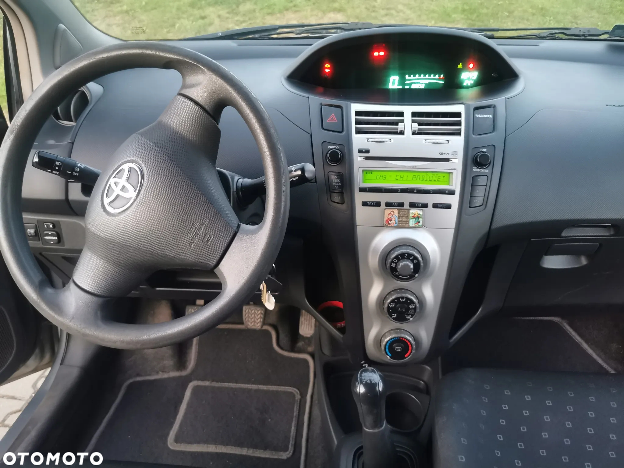 Toyota Yaris - 8
