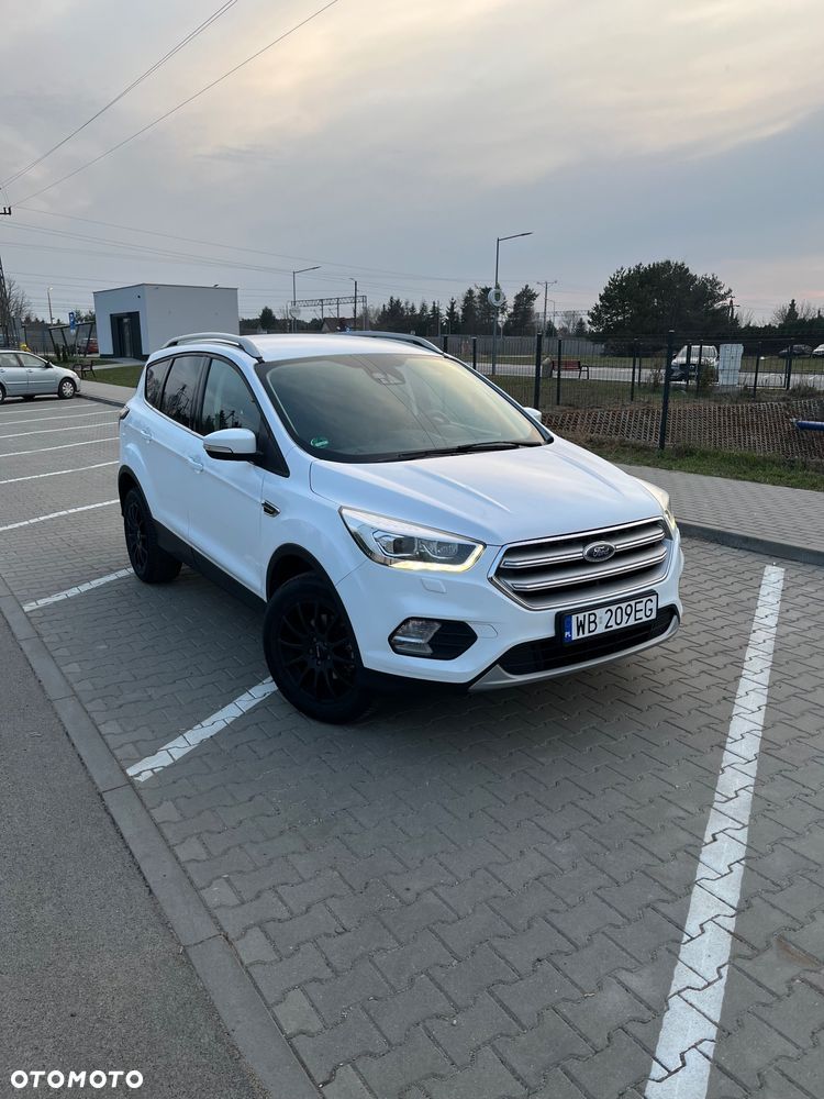 Ford Kuga 1.5 EcoBoost FWD Titanium ASS - 4
