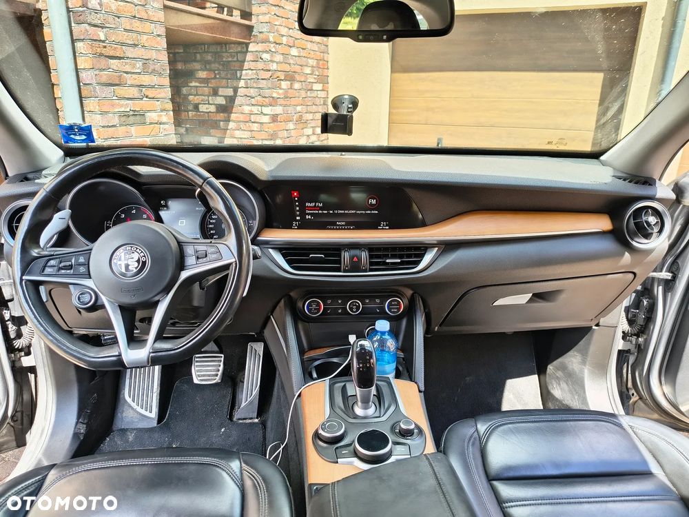 Alfa Romeo Stelvio - 17