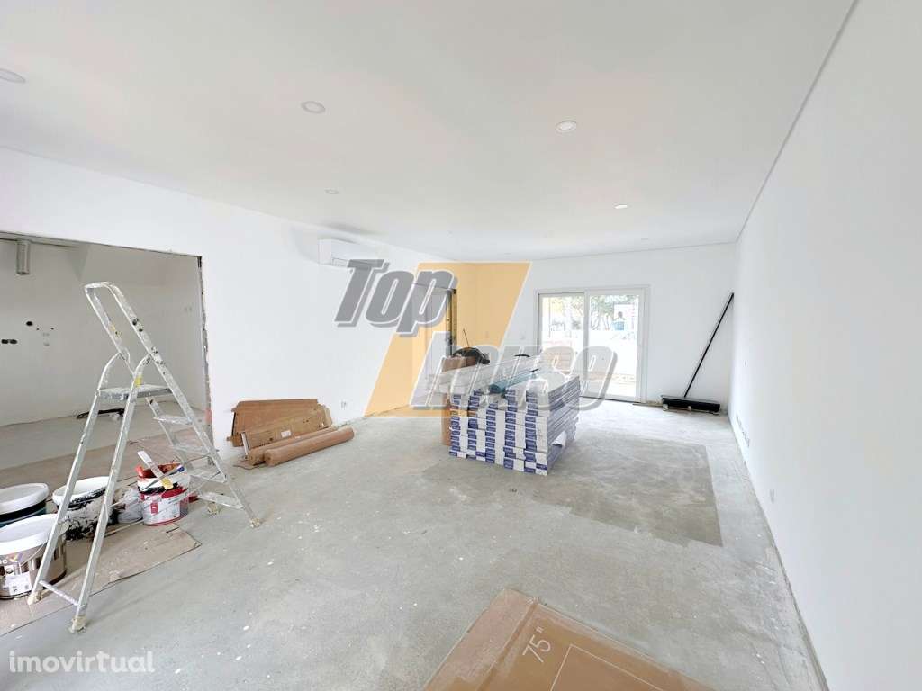 Moradia Geminada T4 Charneca de Caparica - Grande imagem: 3/24