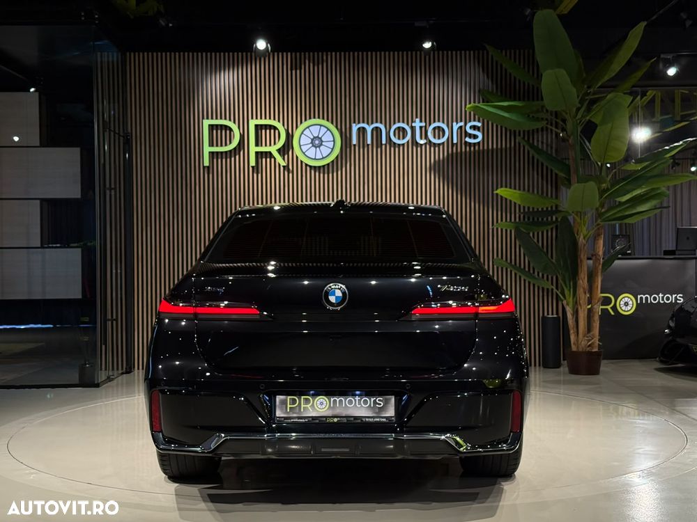 BMW Seria 7 - 12