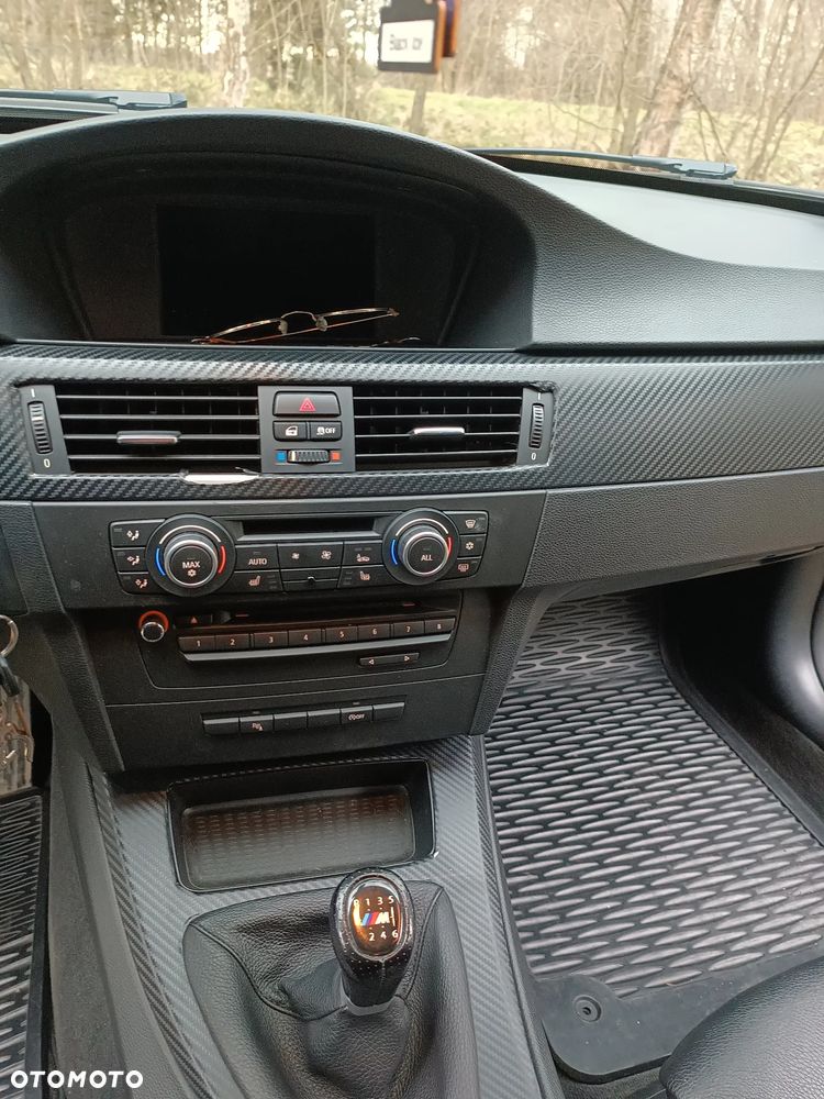 BMW Seria 3 318d - 19