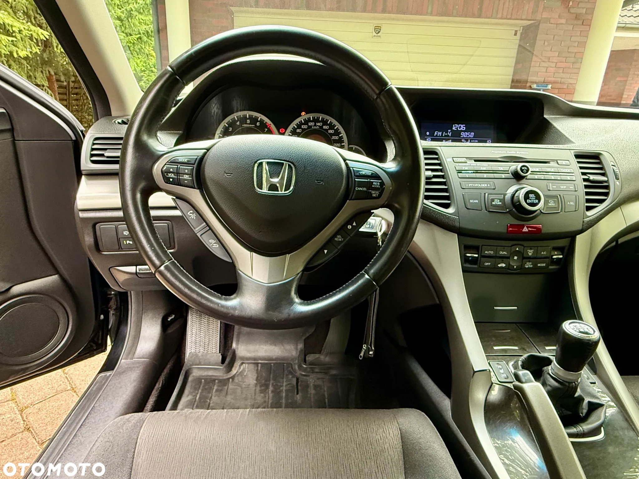 Honda Accord 2.0 Executive - 16