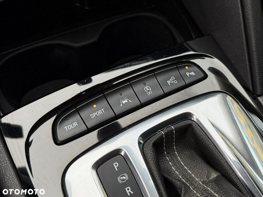 Opel Insignia Sports Tourer 2.0 Diesel Ultimate Exclusive - 35