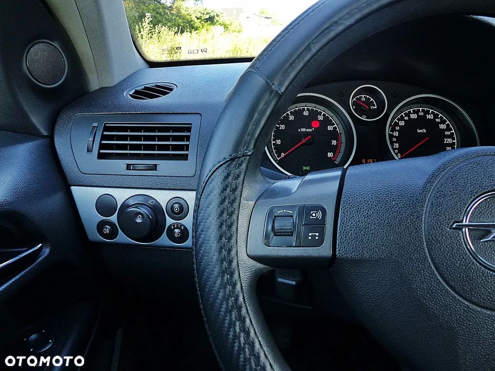 Opel Astra 1.4 Enjoy - 31