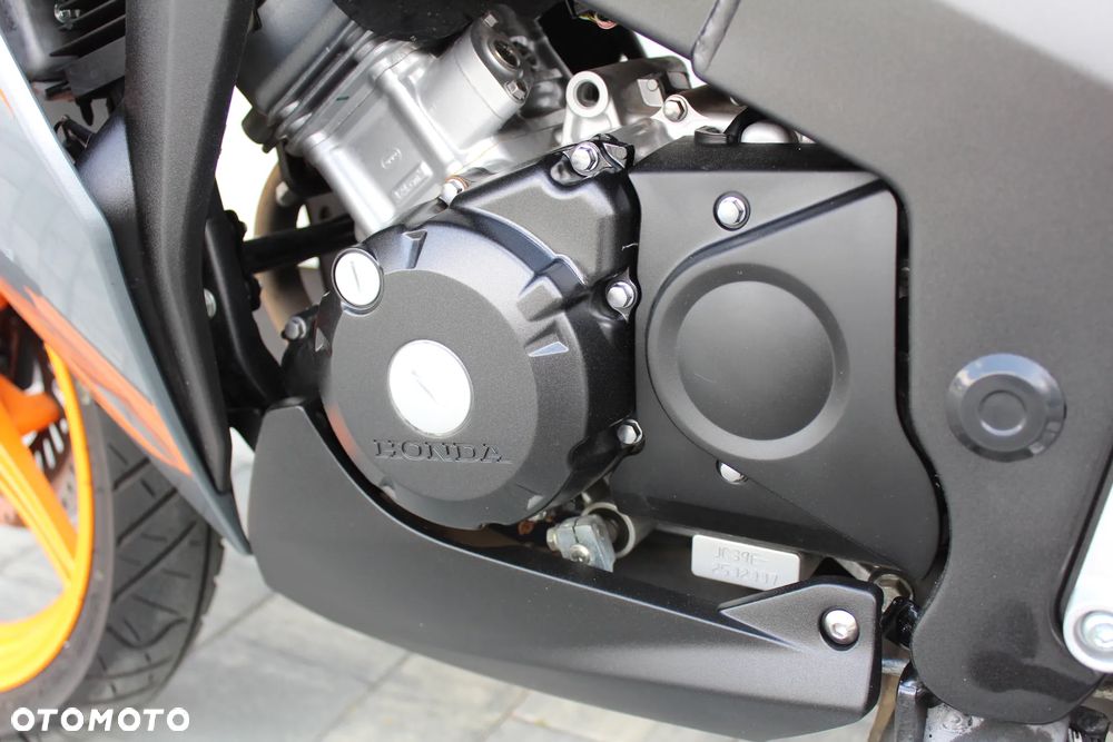 Honda CBR - 17