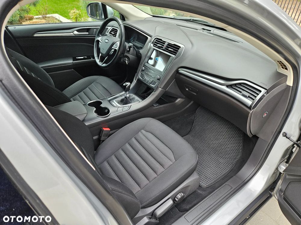 Ford Mondeo 2.0 TDCi Ambiente - 24