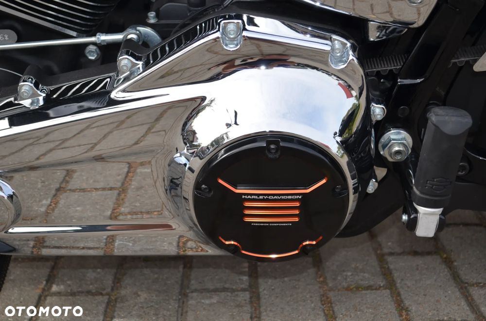 Harley-Davidson FXSB Breakout - 21