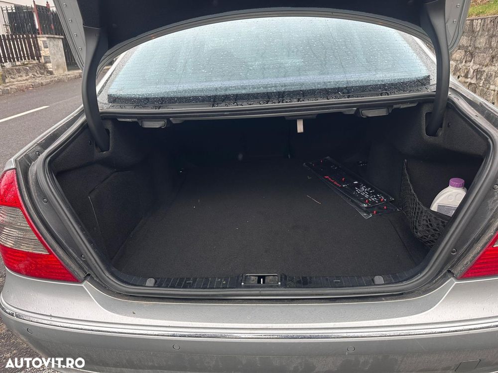 Mercedes-Benz E 200 CDI - 11