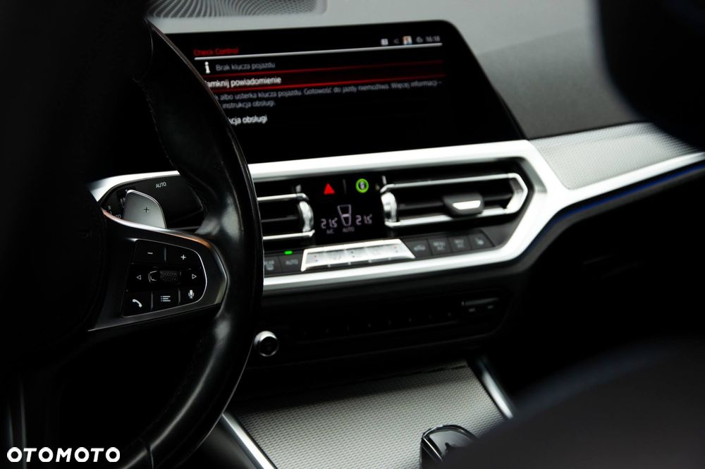 BMW Seria 3 320d xDrive M Sport - 18