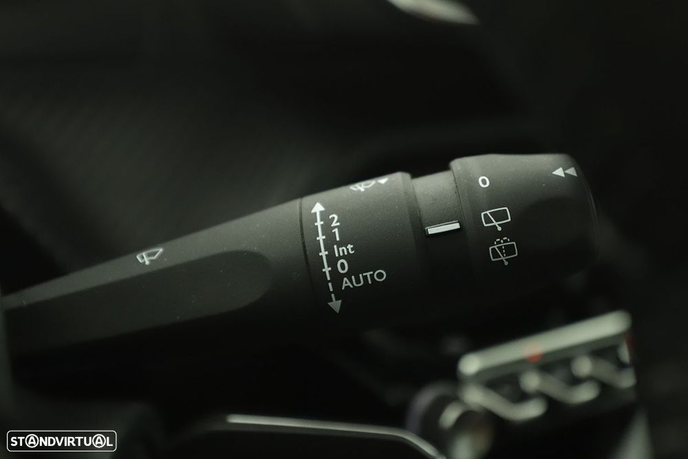Peugeot 2008 1.2 PureTech Allure - 20