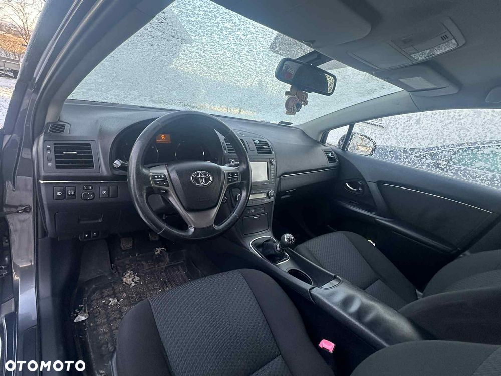 Toyota Avensis 2.0 D-4D Premium - 8
