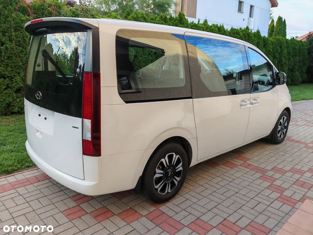 Hyundai Staria - 6