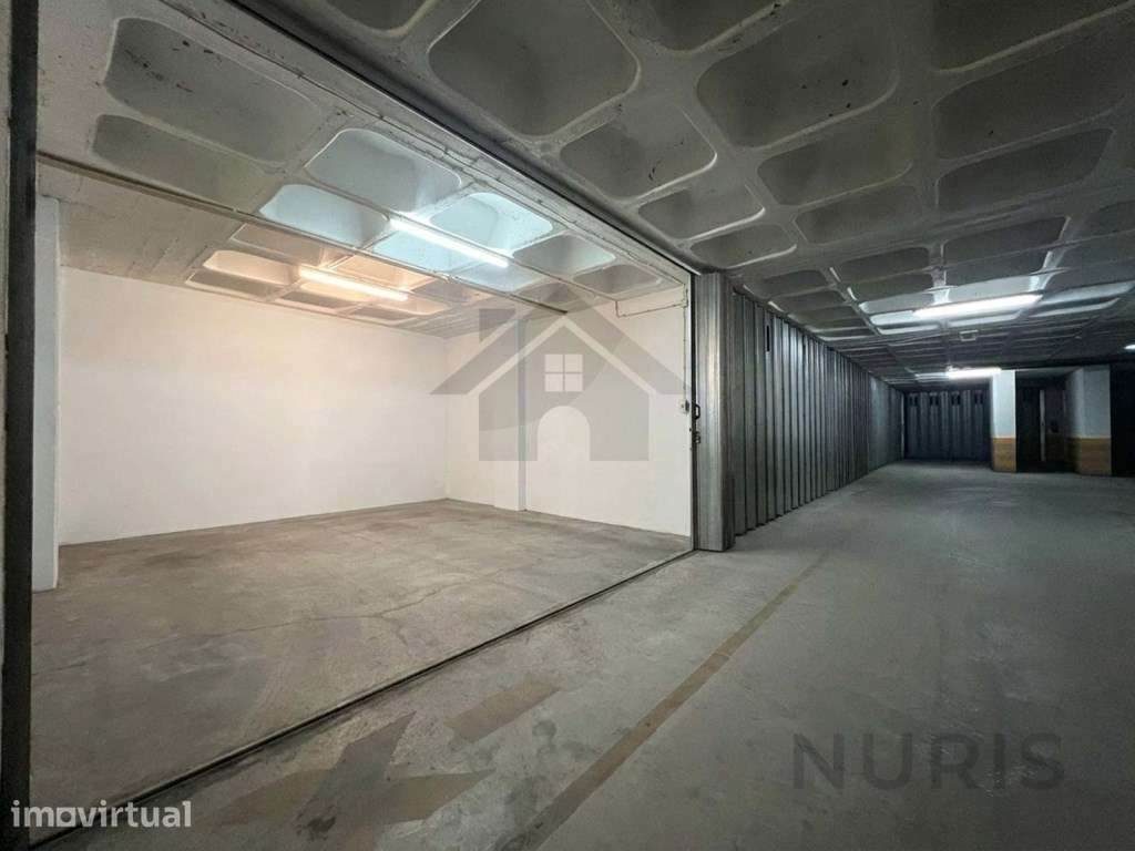 Espaço de Garagem Para Arrendamento na Praia da Rocha, Portimão - Grande imagem: 2/11