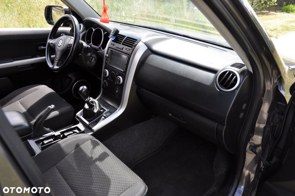 Suzuki Grand Vitara - 11