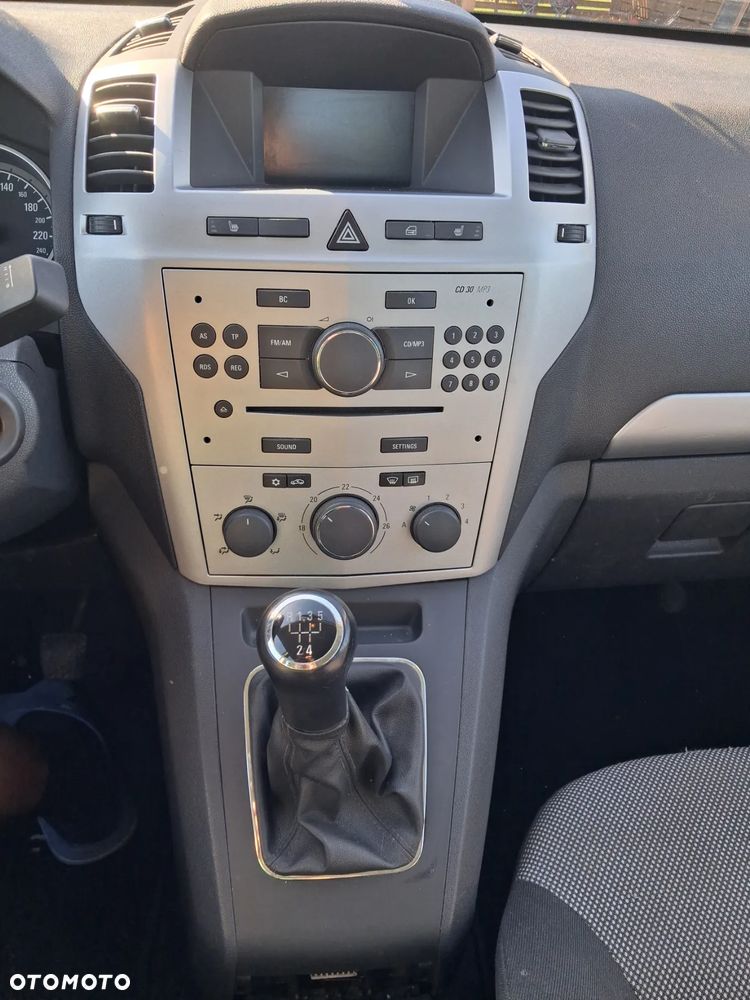 Opel Zafira - 9