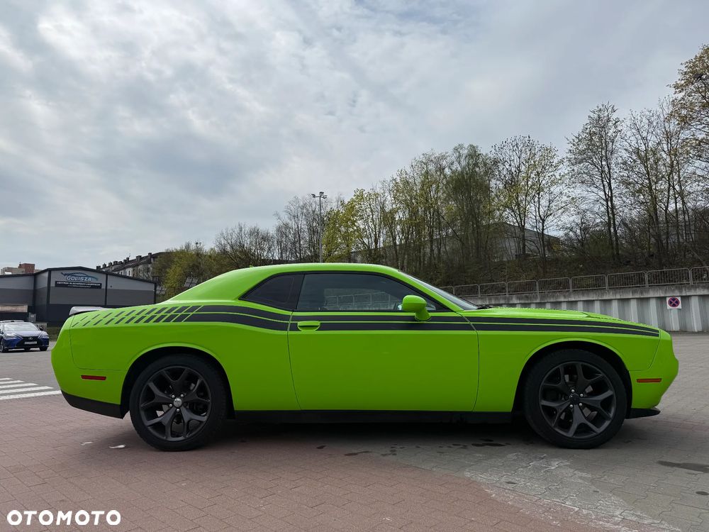 Dodge Challenger - 6