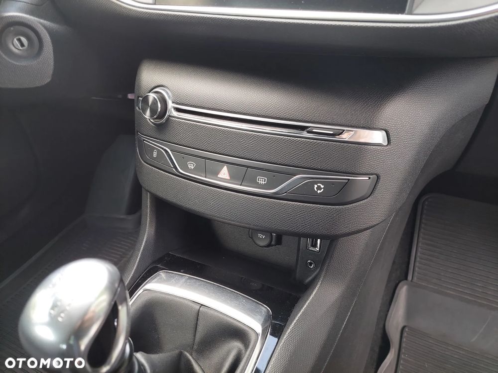 Peugeot 308 1.6 THP Allure - 14