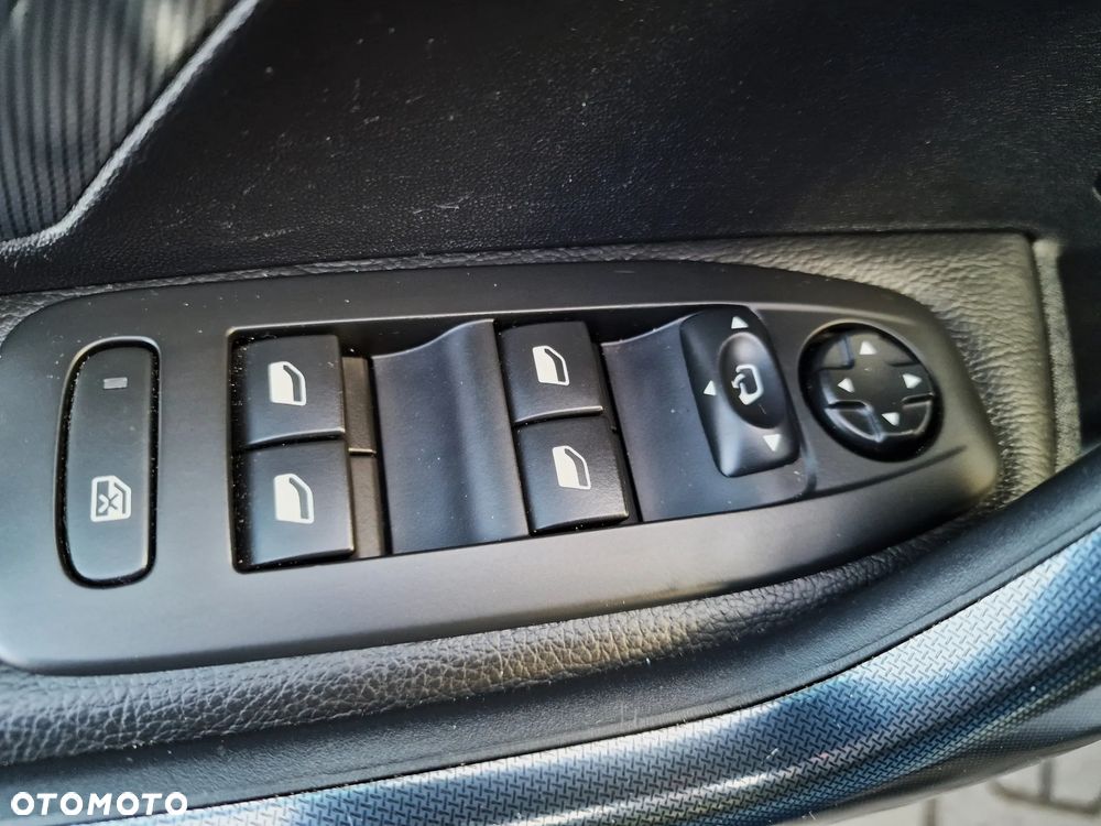 Peugeot 2008 BlueHDi FAP 120 STOP & START Allure - 34