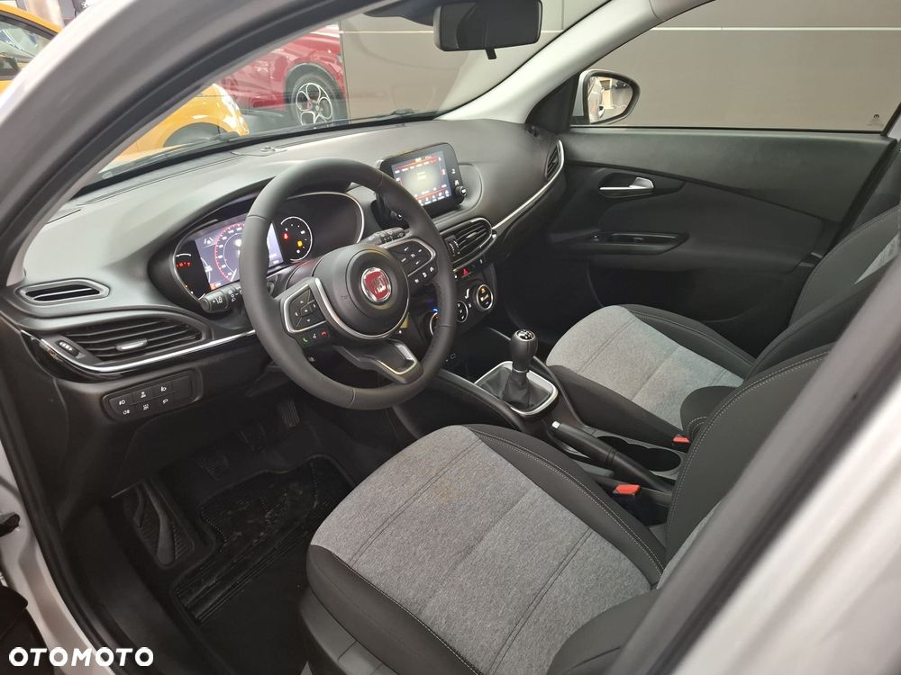 Fiat Tipo 1.0 T3 - 6