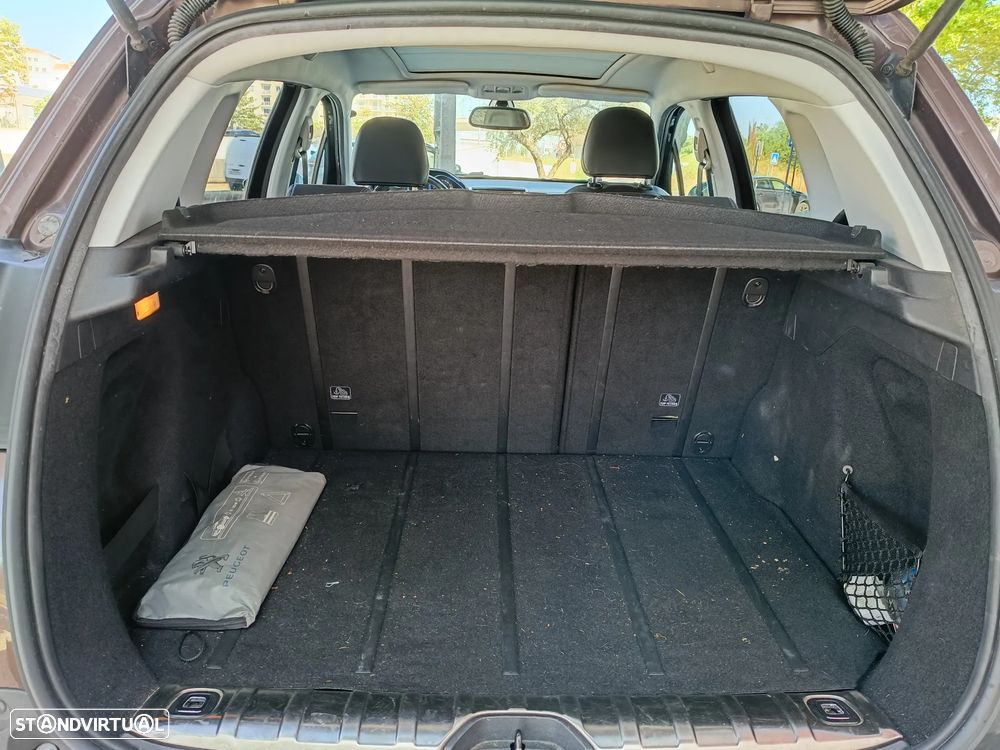 Peugeot 2008 1.6 e-HDi Allure - 8