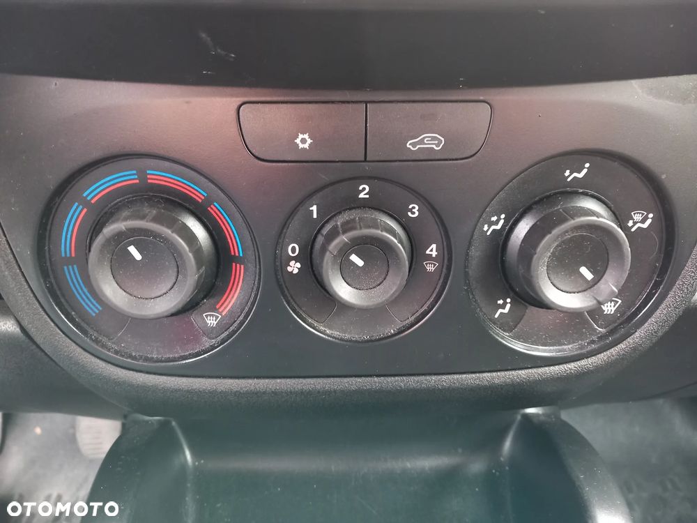Opel Combo - 17