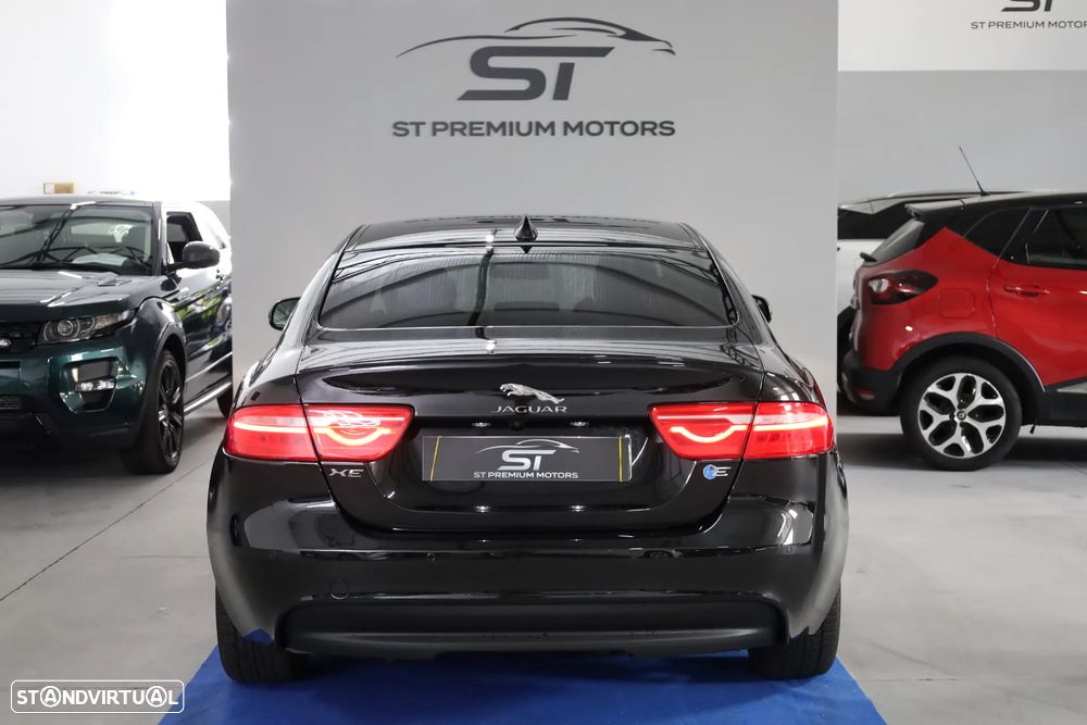 Jaguar XE 20d R-Sport - 21