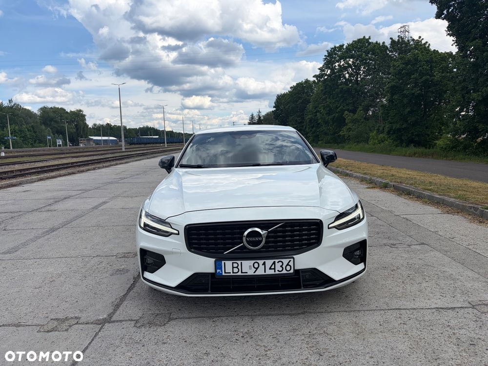 Volvo S60 B4 B R-Design - 3