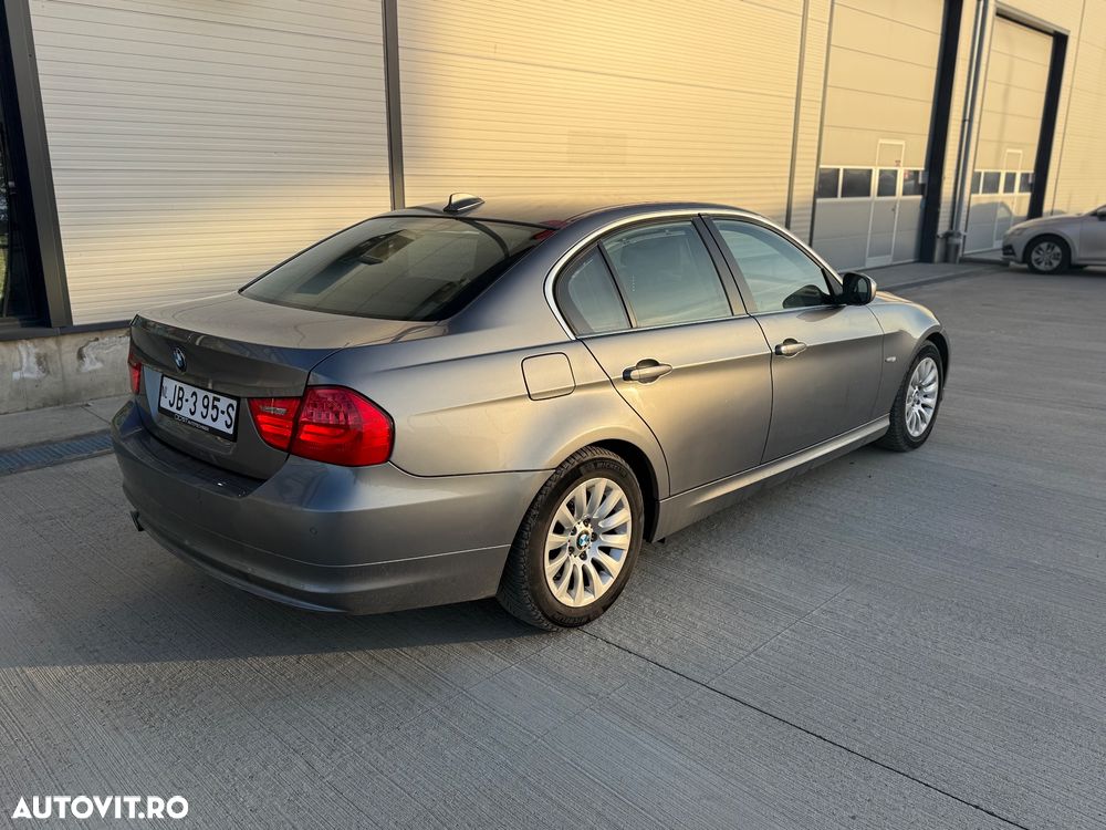 BMW Seria 3 320d DPF Aut. - 8