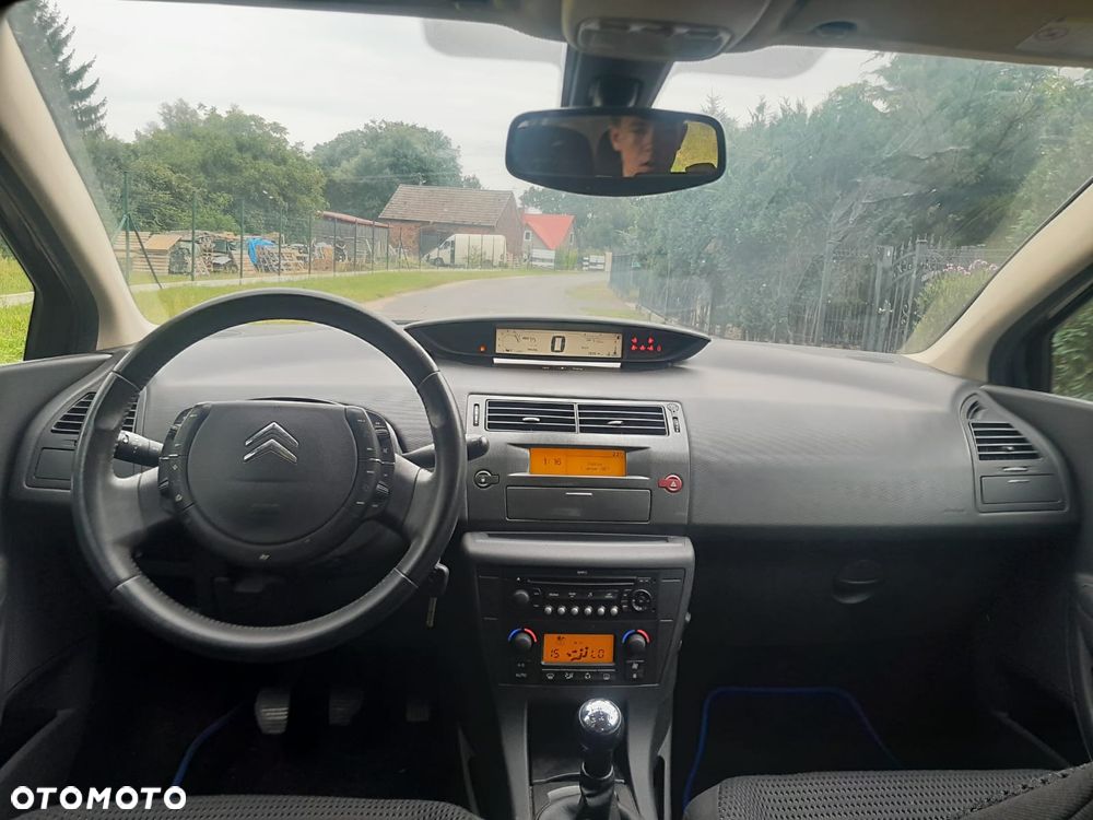 Citroën C4 1.6 16V Confort - 8