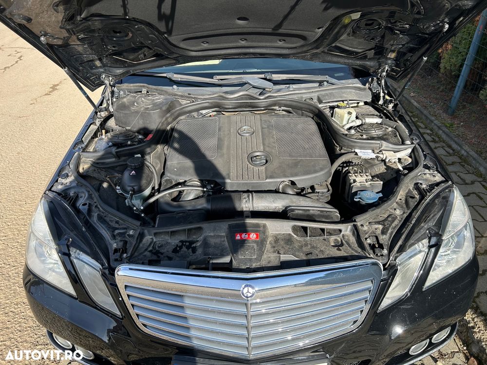 Mercedes-Benz E - 12