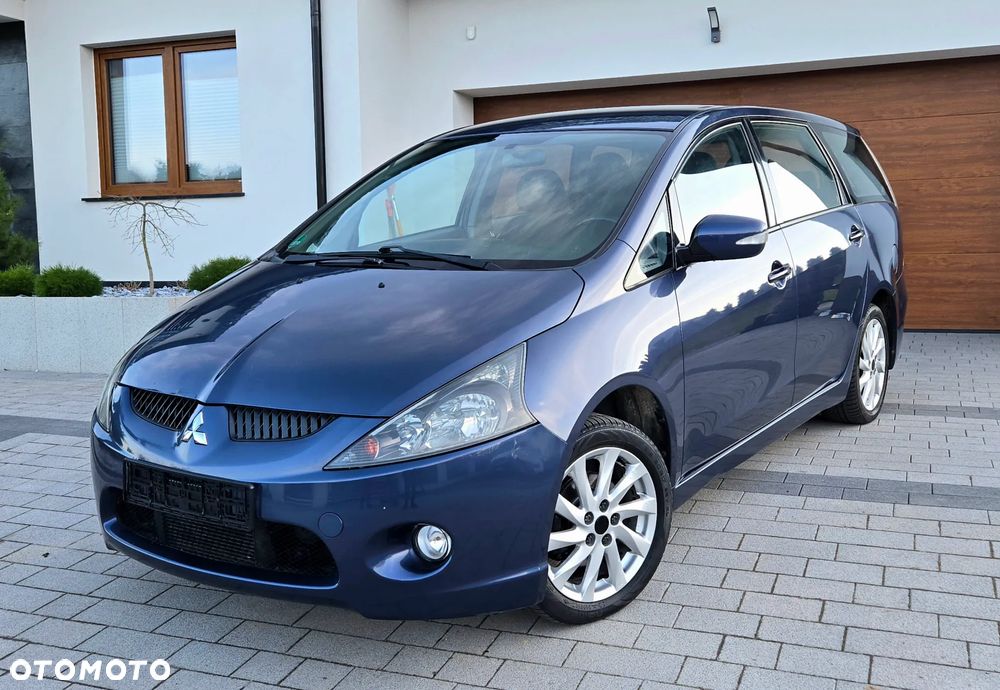 Mitsubishi Grandis 2.0 DI-D 7-Sitzer Intense - 1