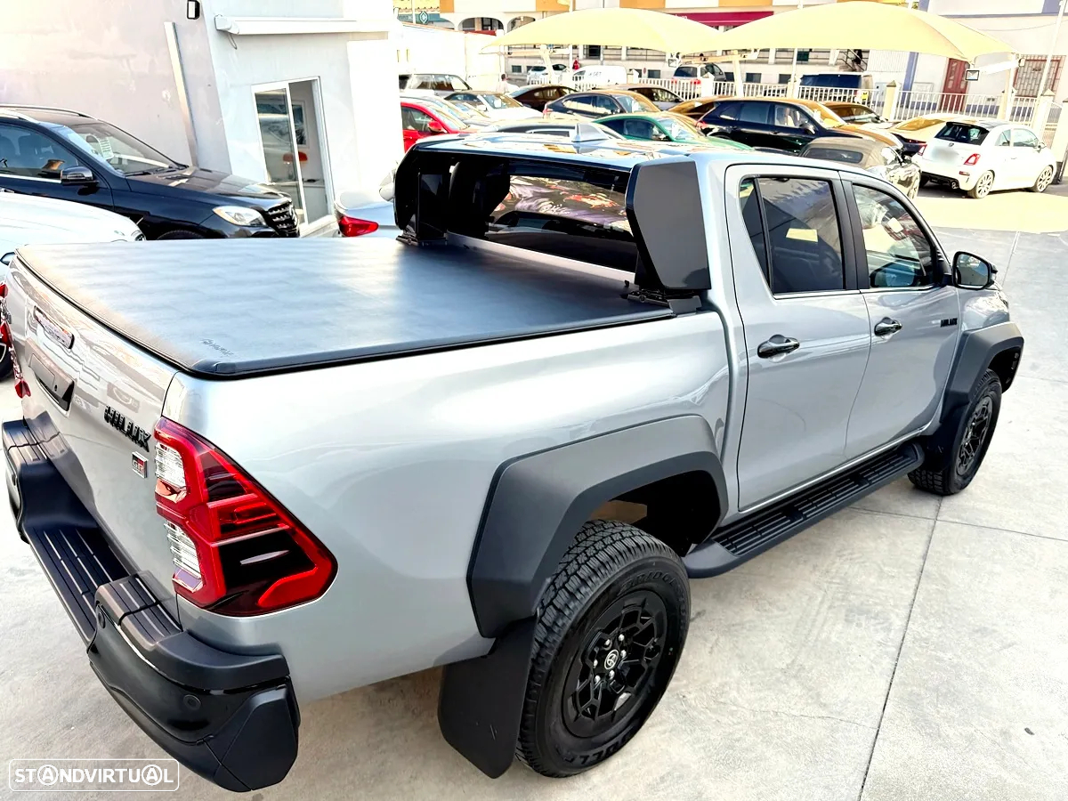 Toyota Hilux 2.8 D-4D 4WD GR Sport - 46