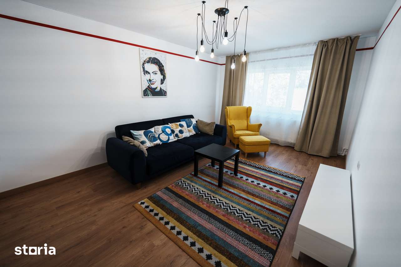 3 camere decomandate,2 bai ,etaj 1/4,complet renovat,zona 1 Mai I-uri — fotografia 1