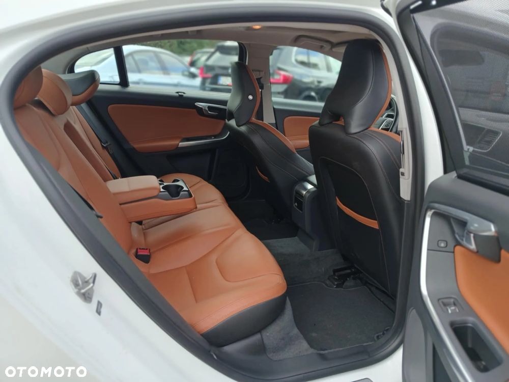 Volvo S60 T5 Drive-E R-Design Summum - 14