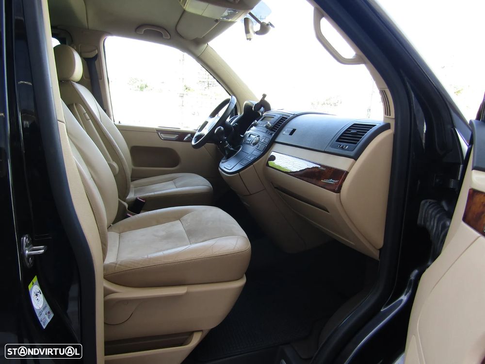 VW Multivan 2.5 TDi Highline - 19