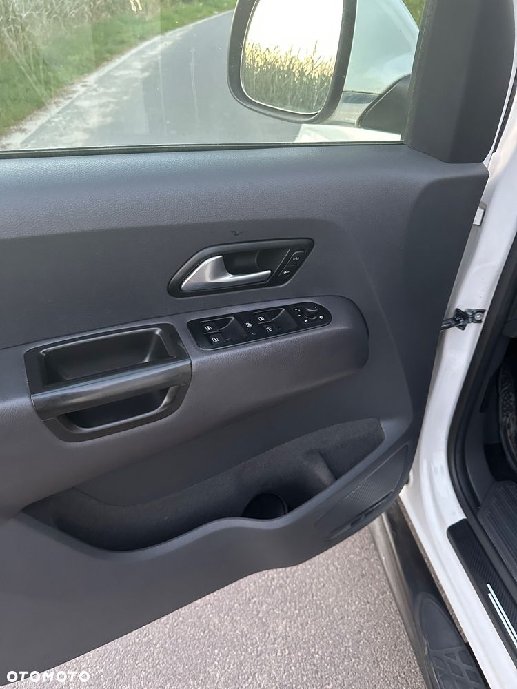 Volkswagen Amarok - 25